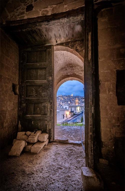 Vacanze Romantiche A Modica Bagian luar foto