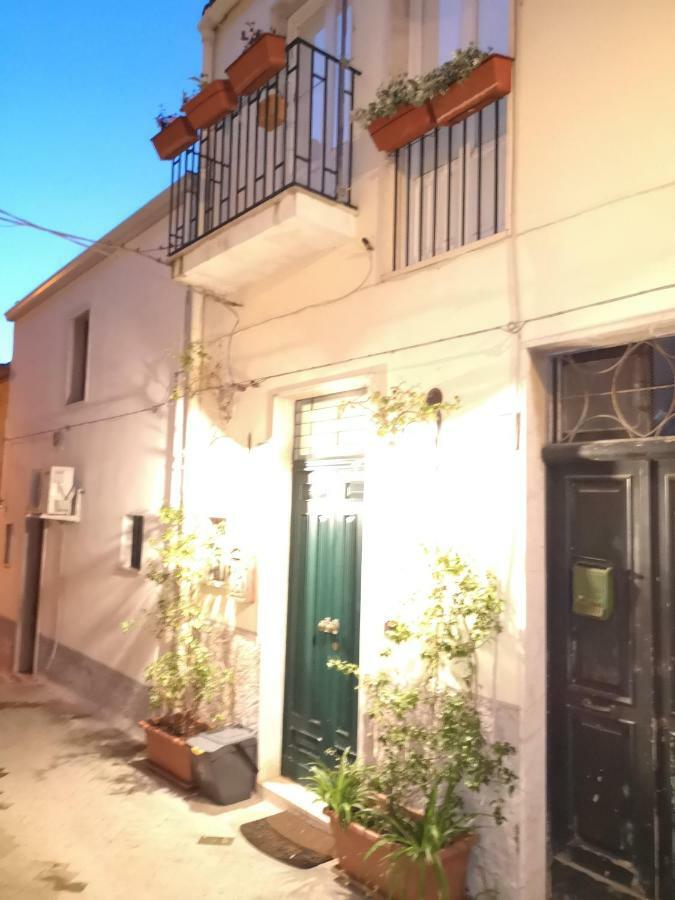 Vacanze Romantiche A Modica Bagian luar foto