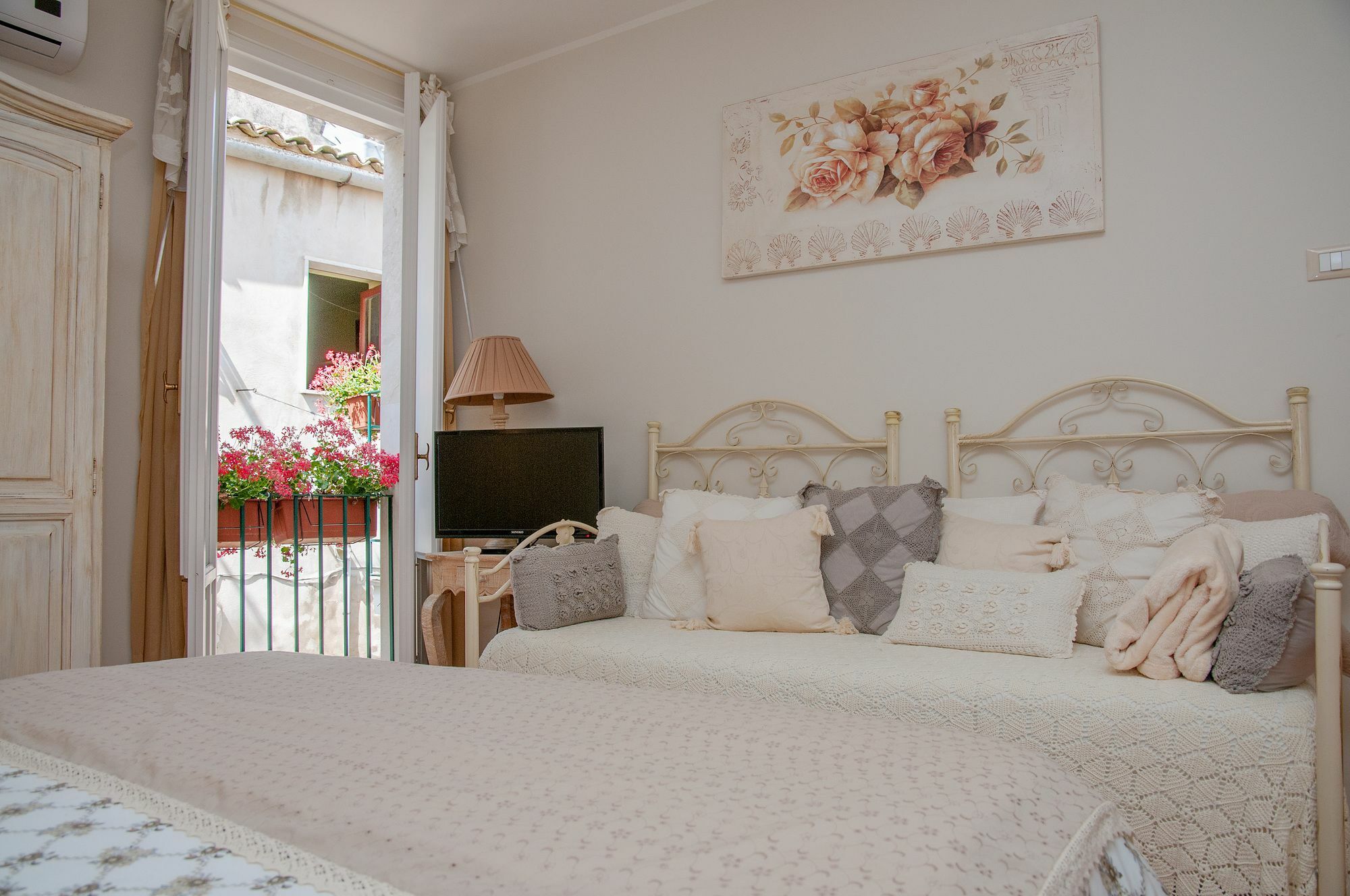 Vacanze Romantiche A Modica Bagian luar foto